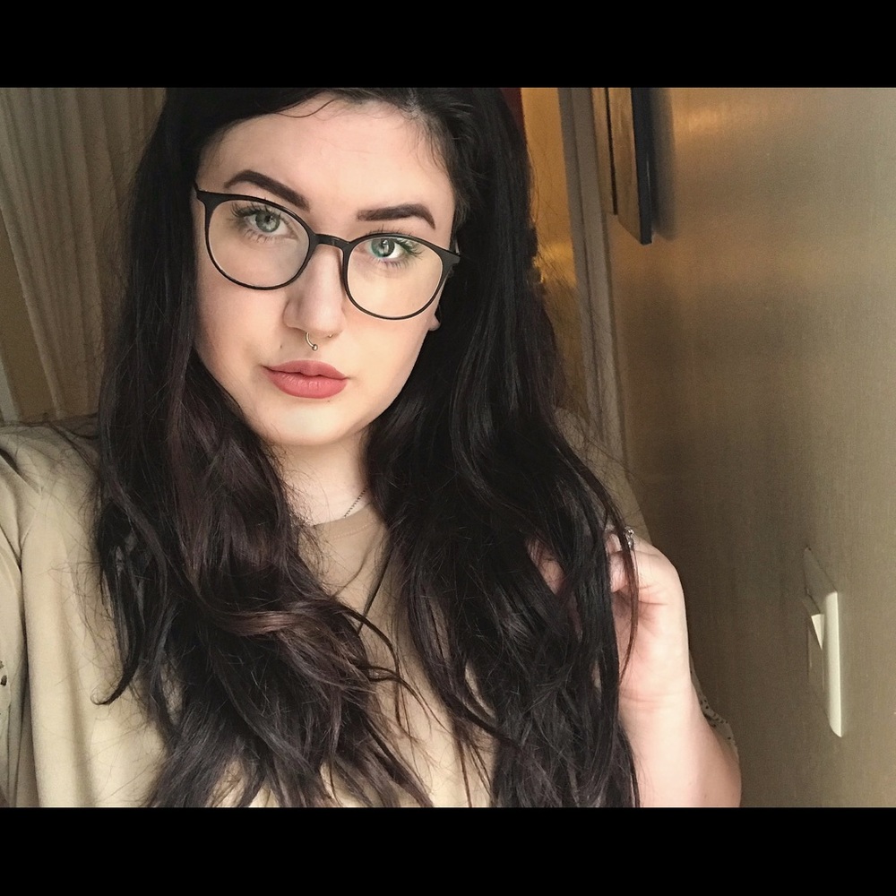 Meet your Posher, Jacquelyn